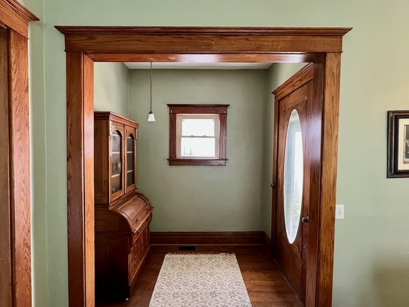 606 N Center Street, Clinton, IL 61727