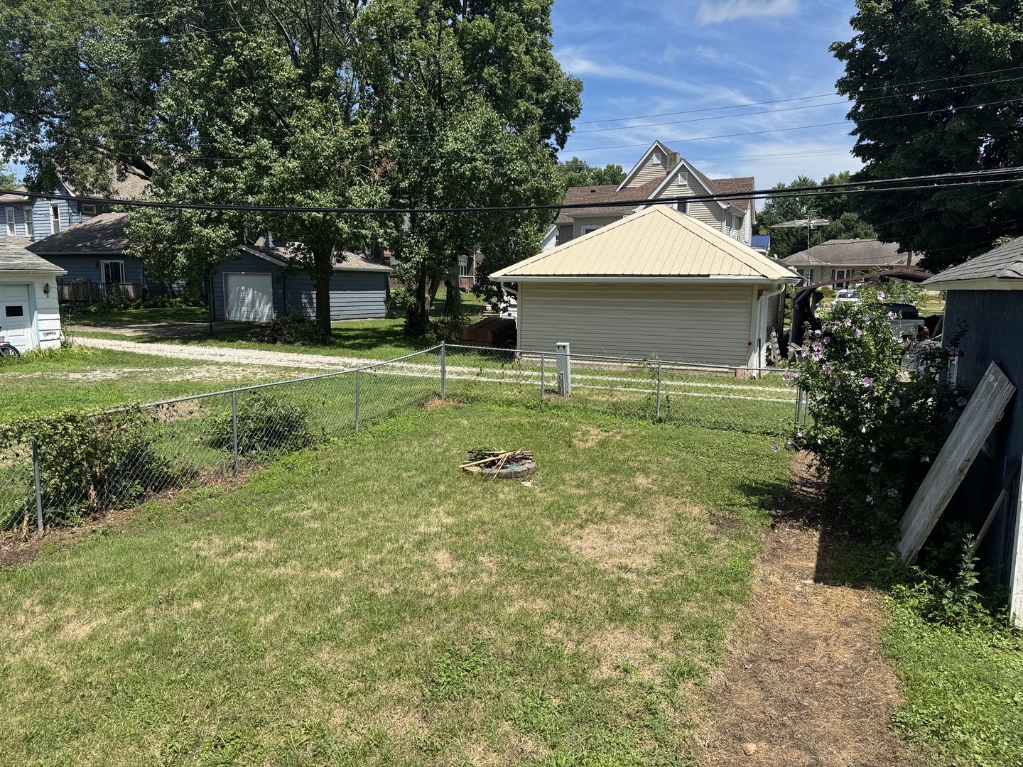 606 N Center Street, Clinton, IL 61727