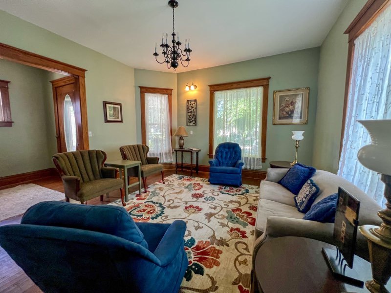 606 N Center Street, Clinton, IL 61727