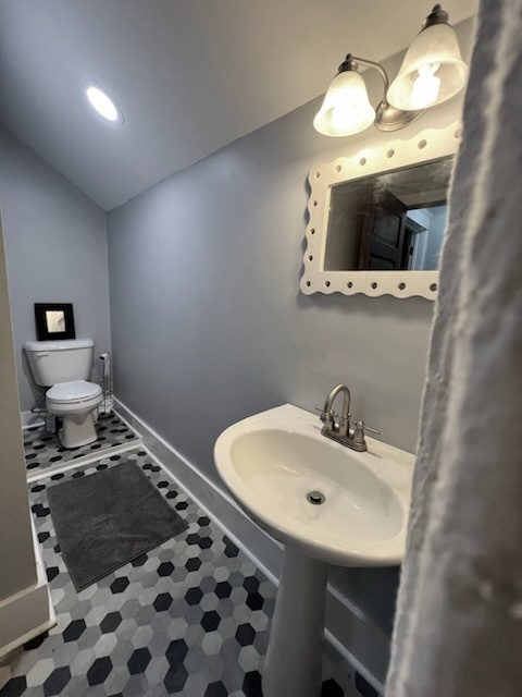 606 N Center Street, Clinton, IL 61727