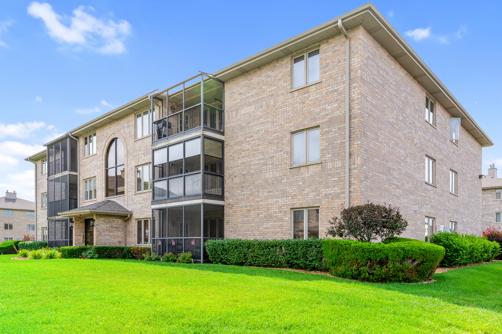 13919 W Leamington Drive #806, Crestwood, IL 60418