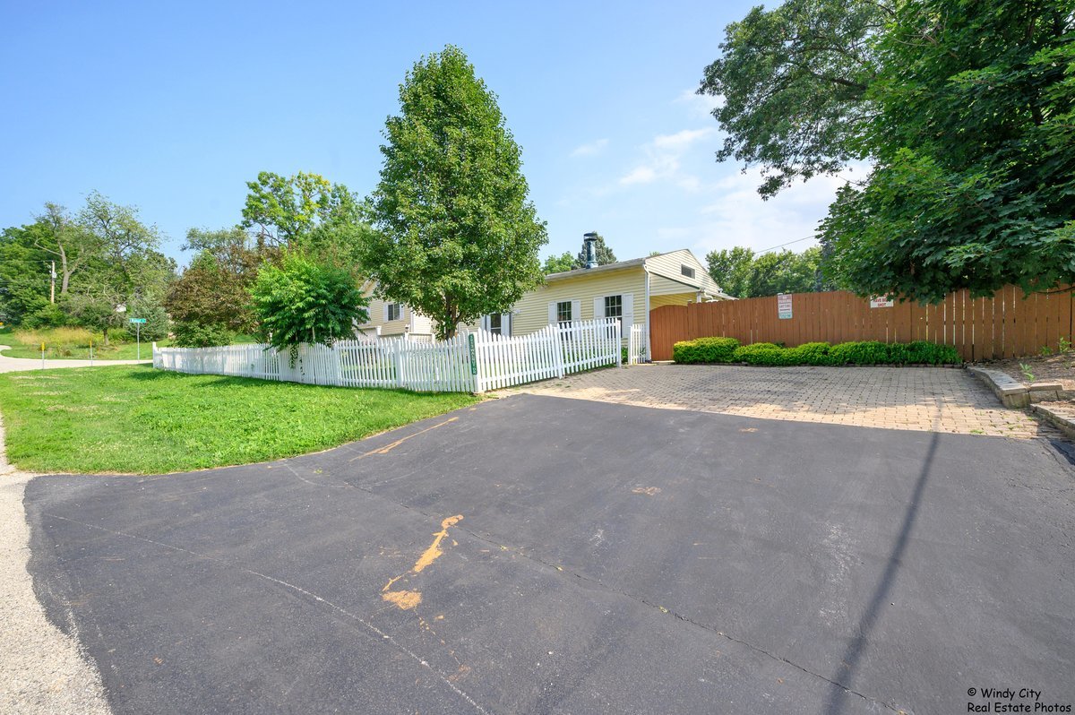 3013 Walnut Drive, Wonder Lake, IL 60097