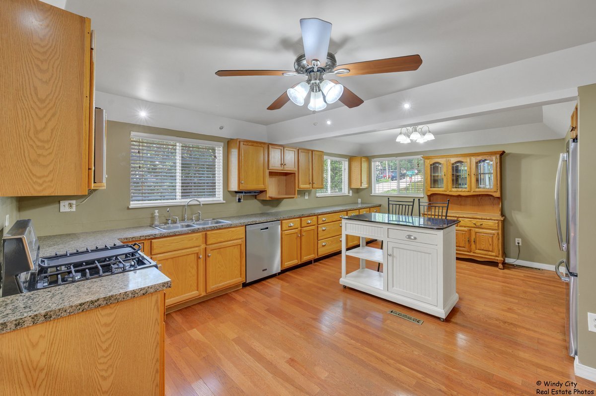 3013 Walnut Drive, Wonder Lake, IL 60097