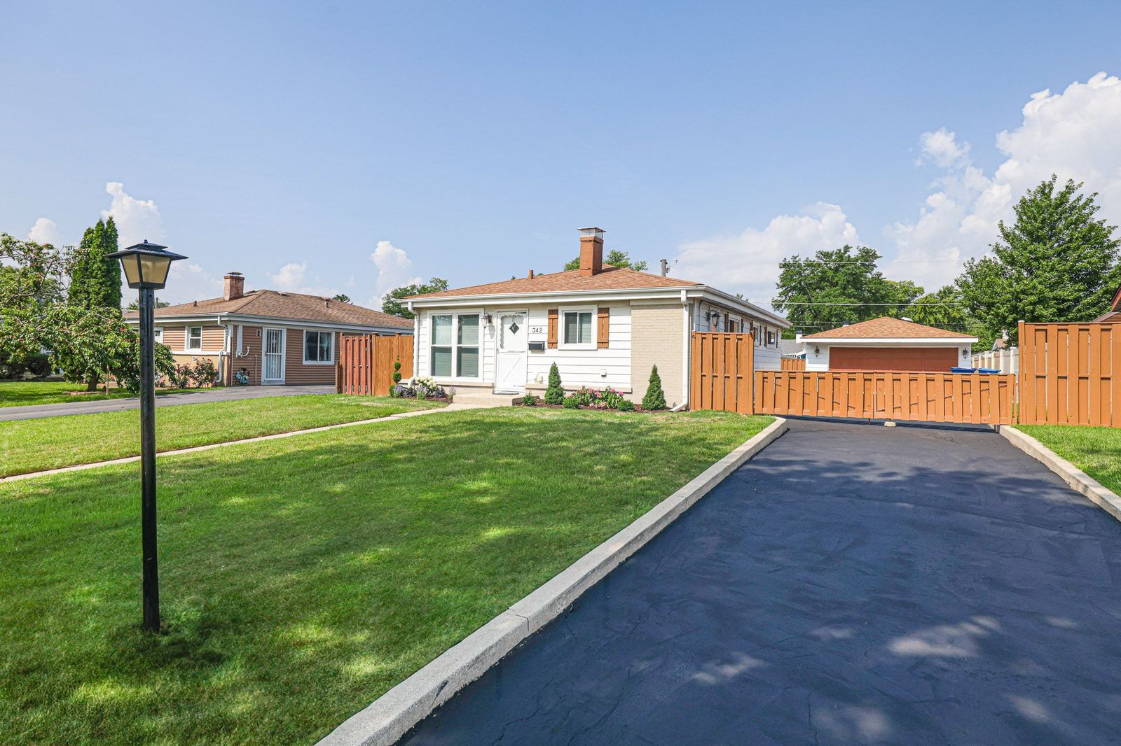 342 N 3rd Avenue, Villa Park, IL 60181