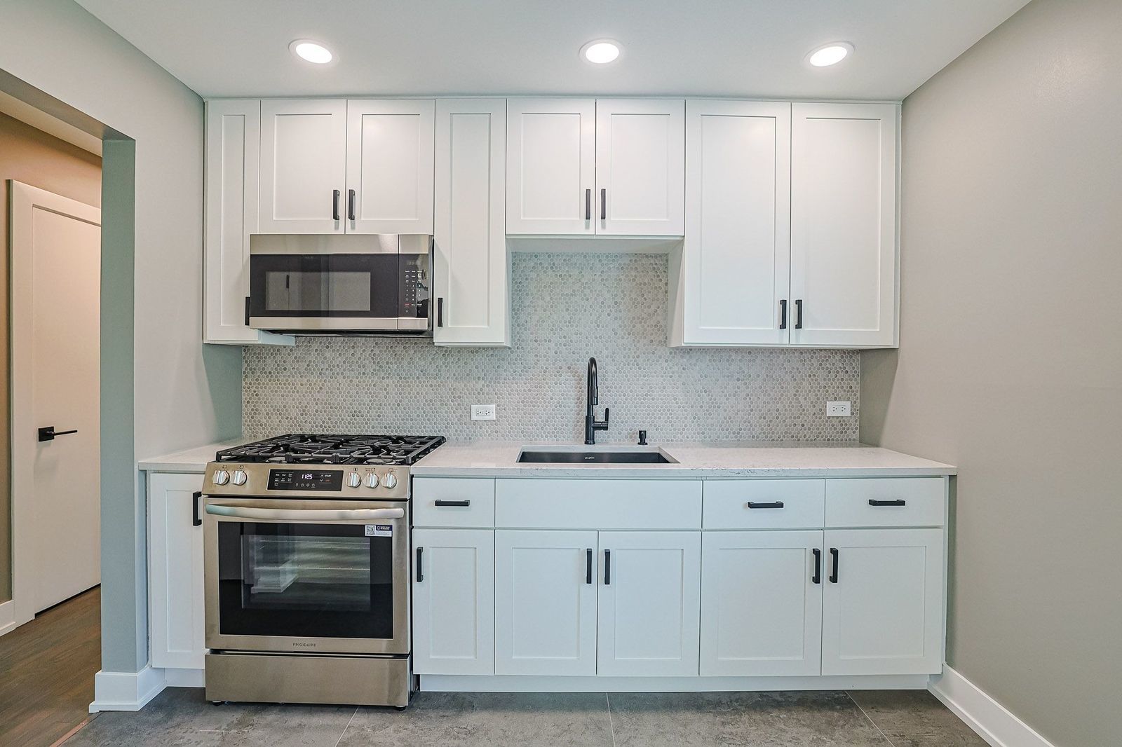 342 N 3rd Avenue, Villa Park, IL 60181