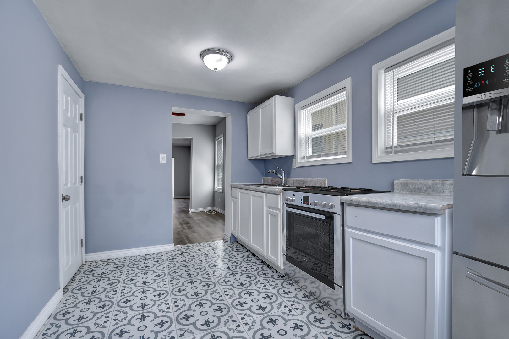 6336 S Saint Lawrence Avenue, Chicago, IL 60637