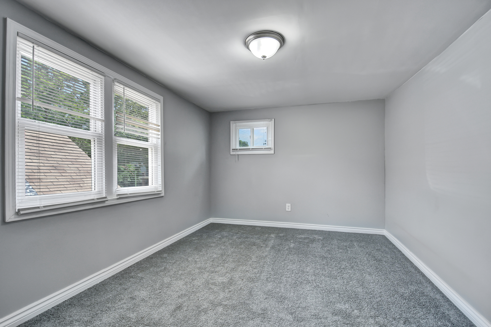6336 S Saint Lawrence Avenue, Chicago, IL 60637