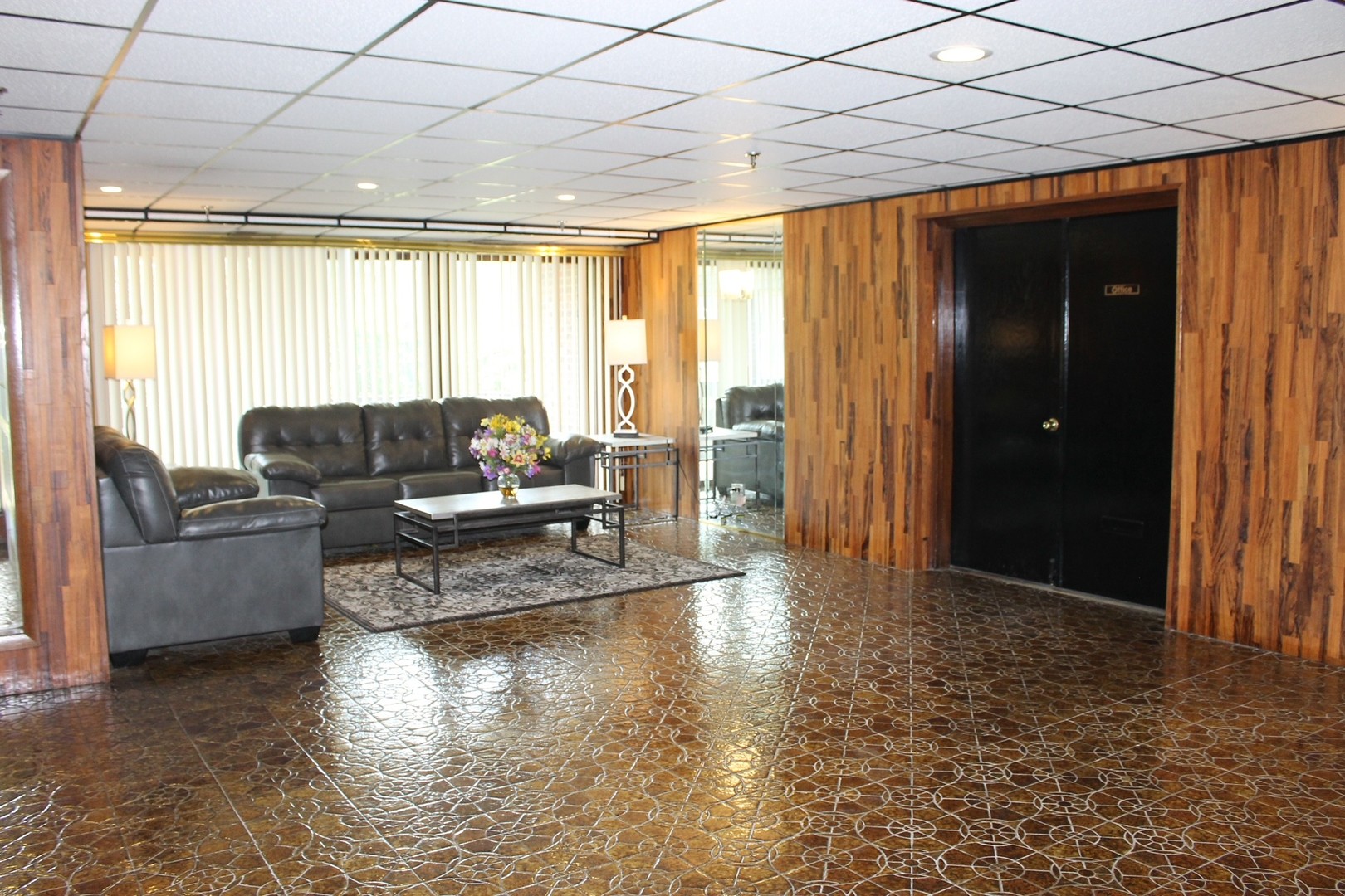 121 S Spruce Avenue #308, Wood Dale, IL 60191