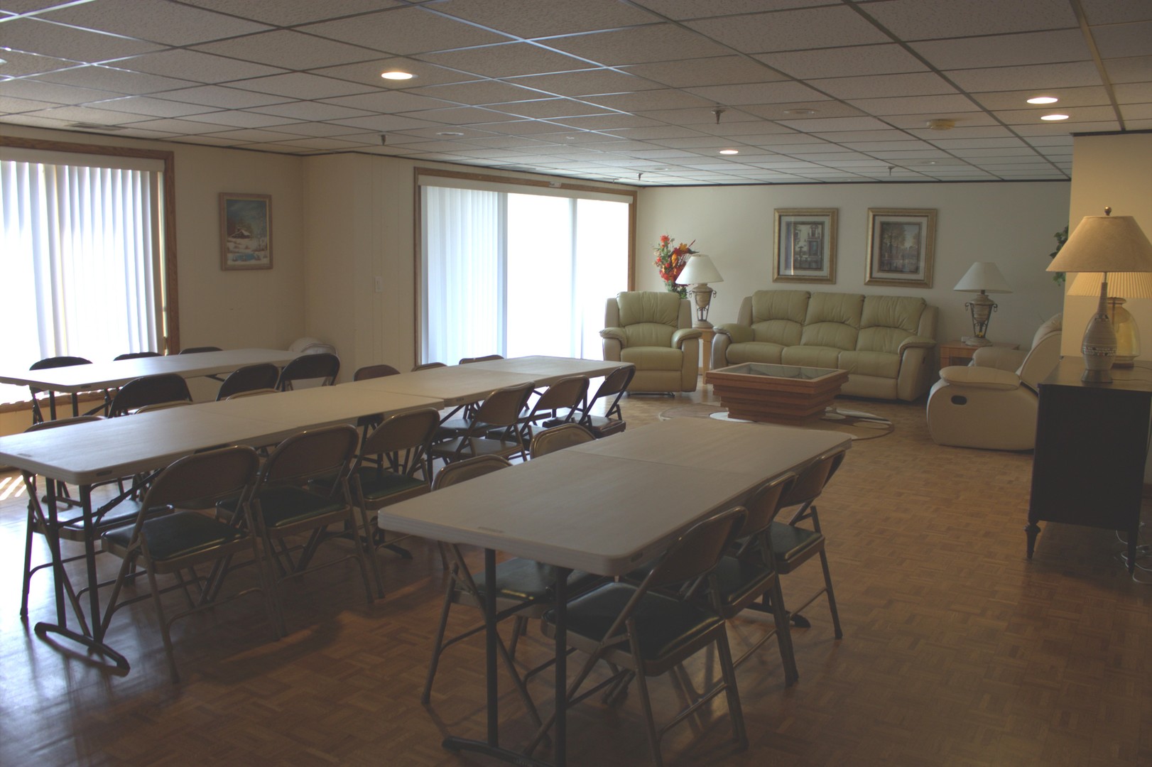 121 S Spruce Avenue #308, Wood Dale, IL 60191