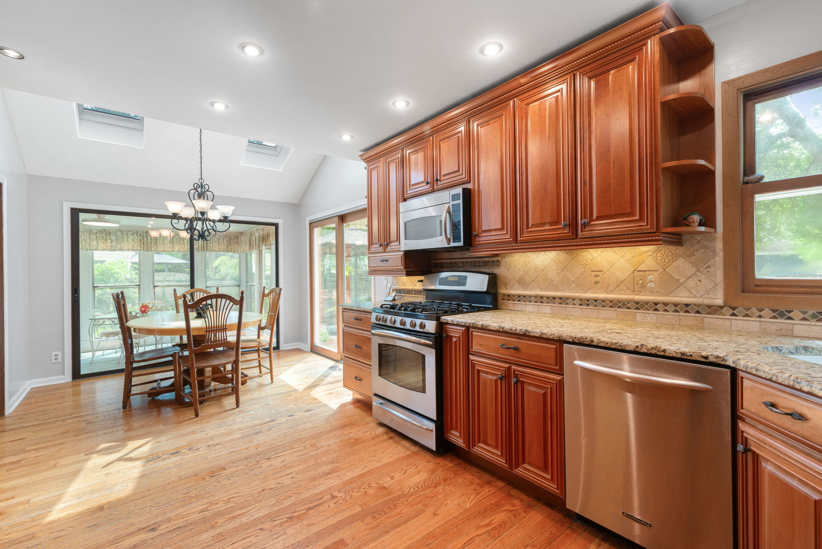 1419 Issel Court, Batavia, IL 60510