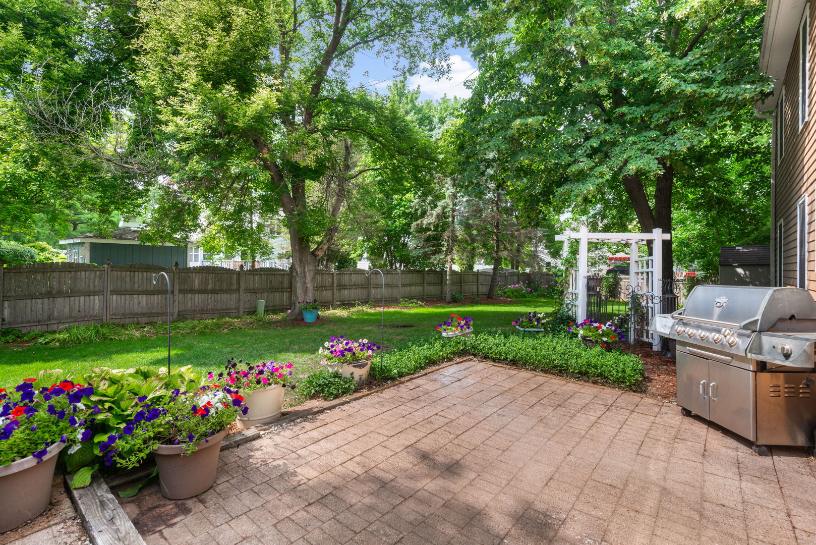 1419 Issel Court, Batavia, IL 60510