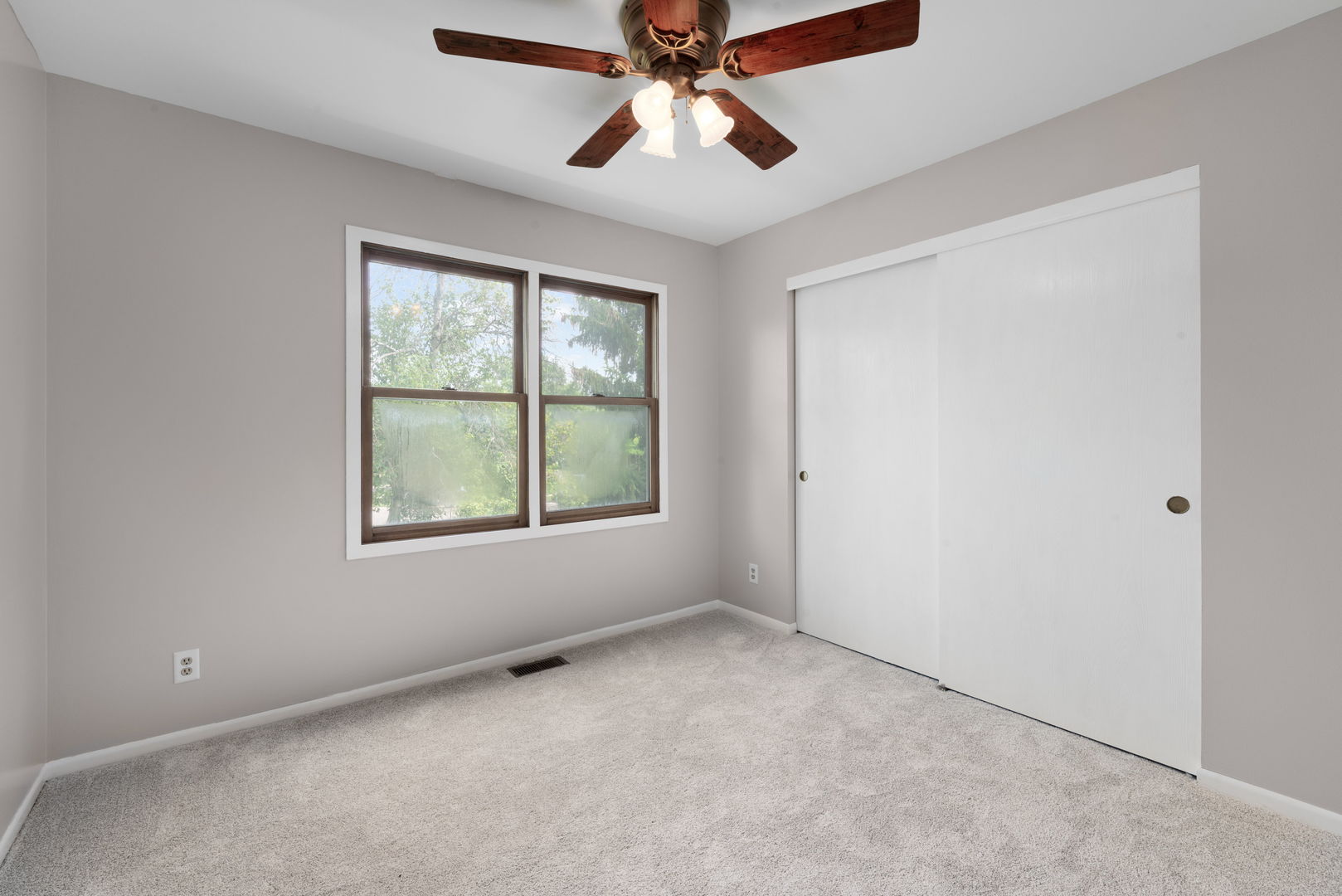 1419 Issel Court, Batavia, IL 60510