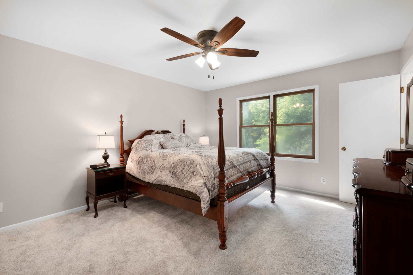 1419 Issel Court, Batavia, IL 60510