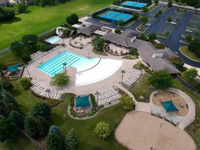 3169 Saganashkee Lane, Naperville, IL 60564