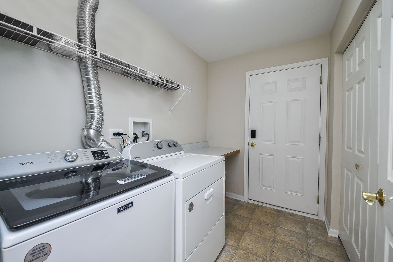 3169 Saganashkee Lane, Naperville, IL 60564