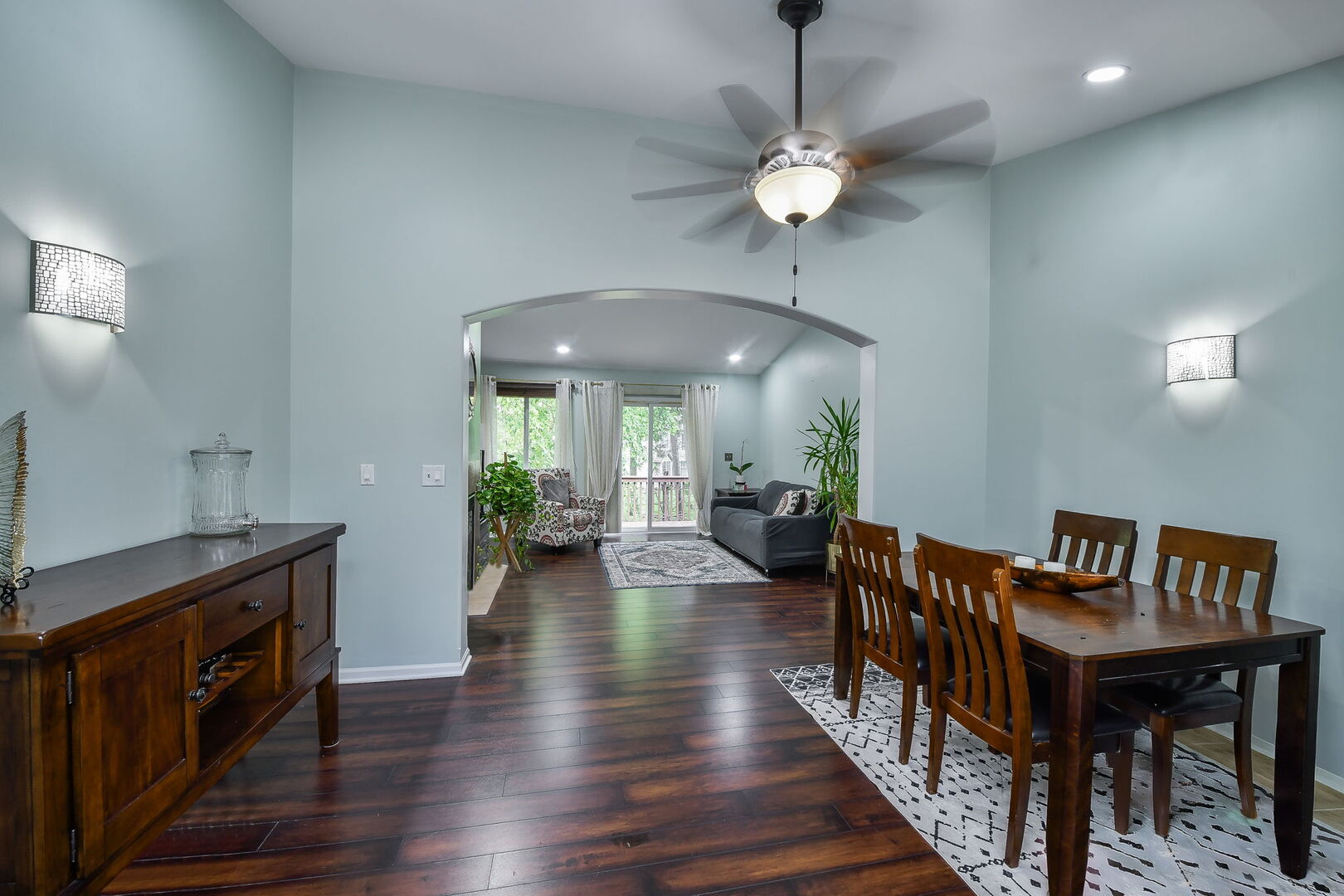 3169 Saganashkee Lane, Naperville, IL 60564