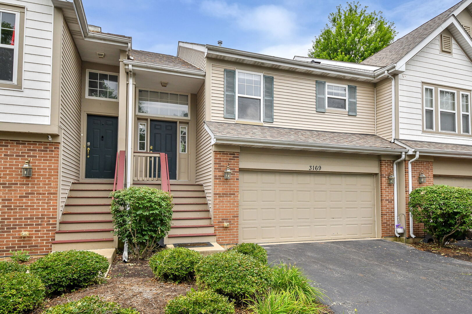 3169 Saganashkee Lane, Naperville, IL 60564