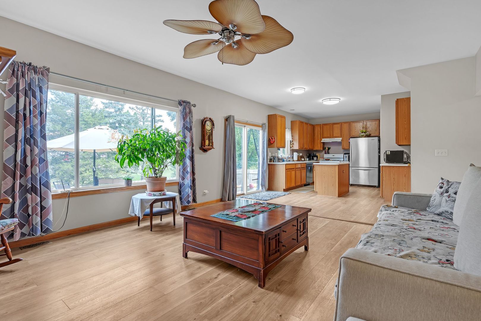 879 Jeri Lane, West Chicago, IL 60185