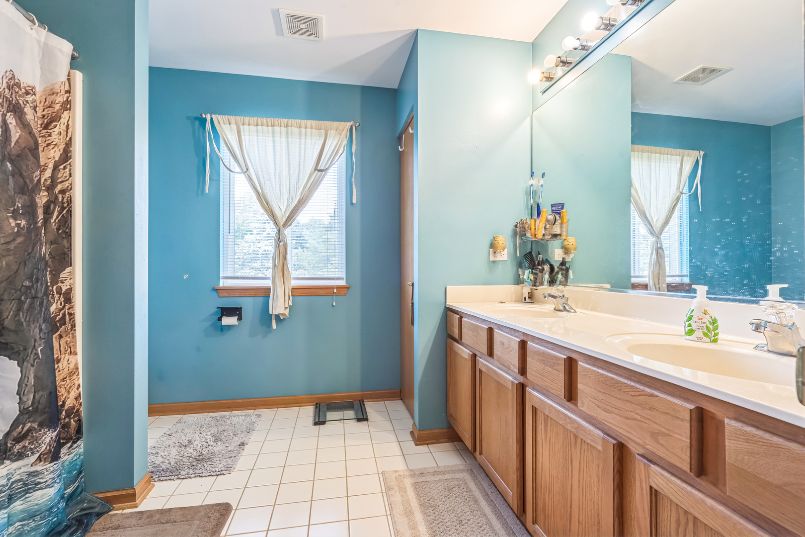 879 Jeri Lane, West Chicago, IL 60185