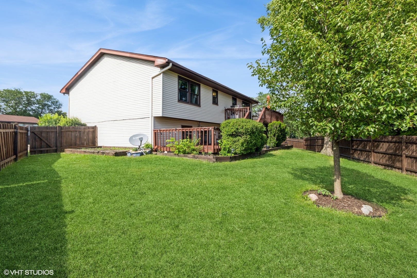 312 Dancing Water Court, Carol Stream, IL 60188