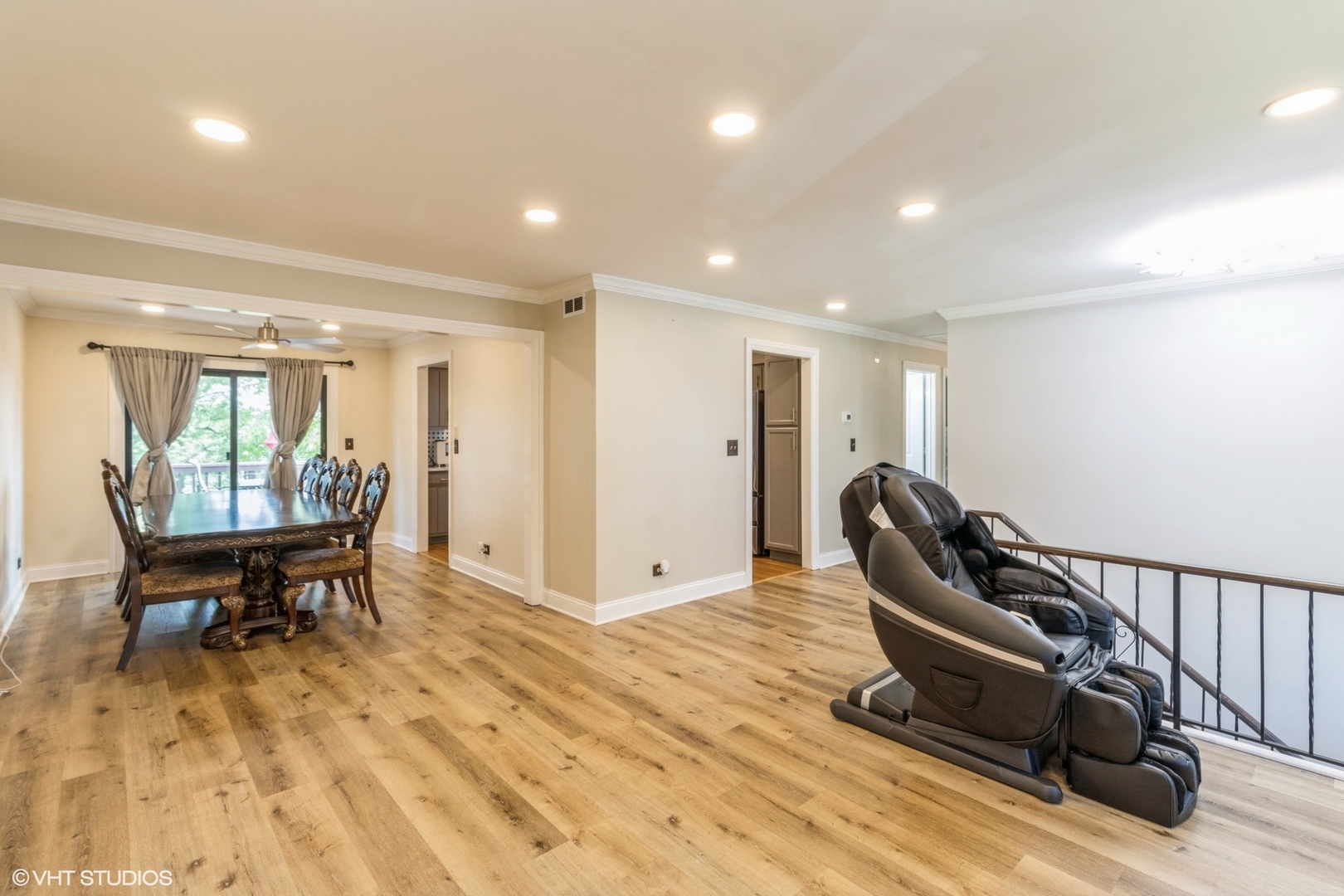 312 Dancing Water Court, Carol Stream, IL 60188