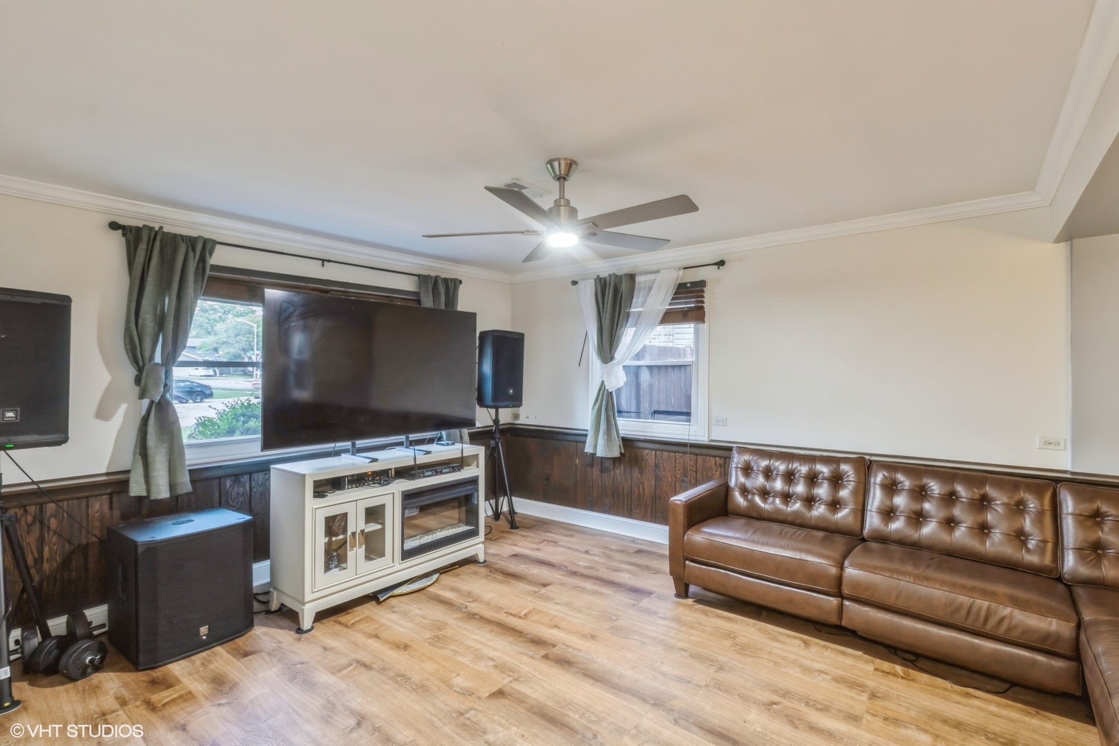 312 Dancing Water Court, Carol Stream, IL 60188