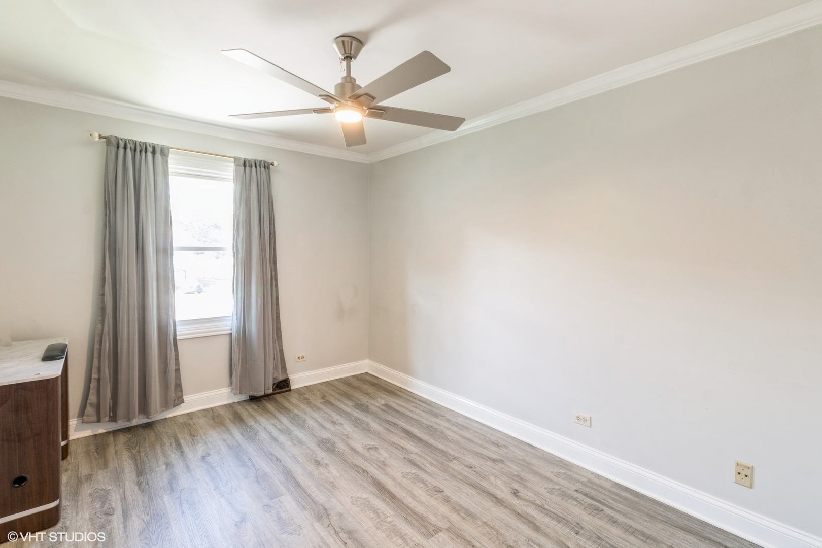 312 Dancing Water Court, Carol Stream, IL 60188