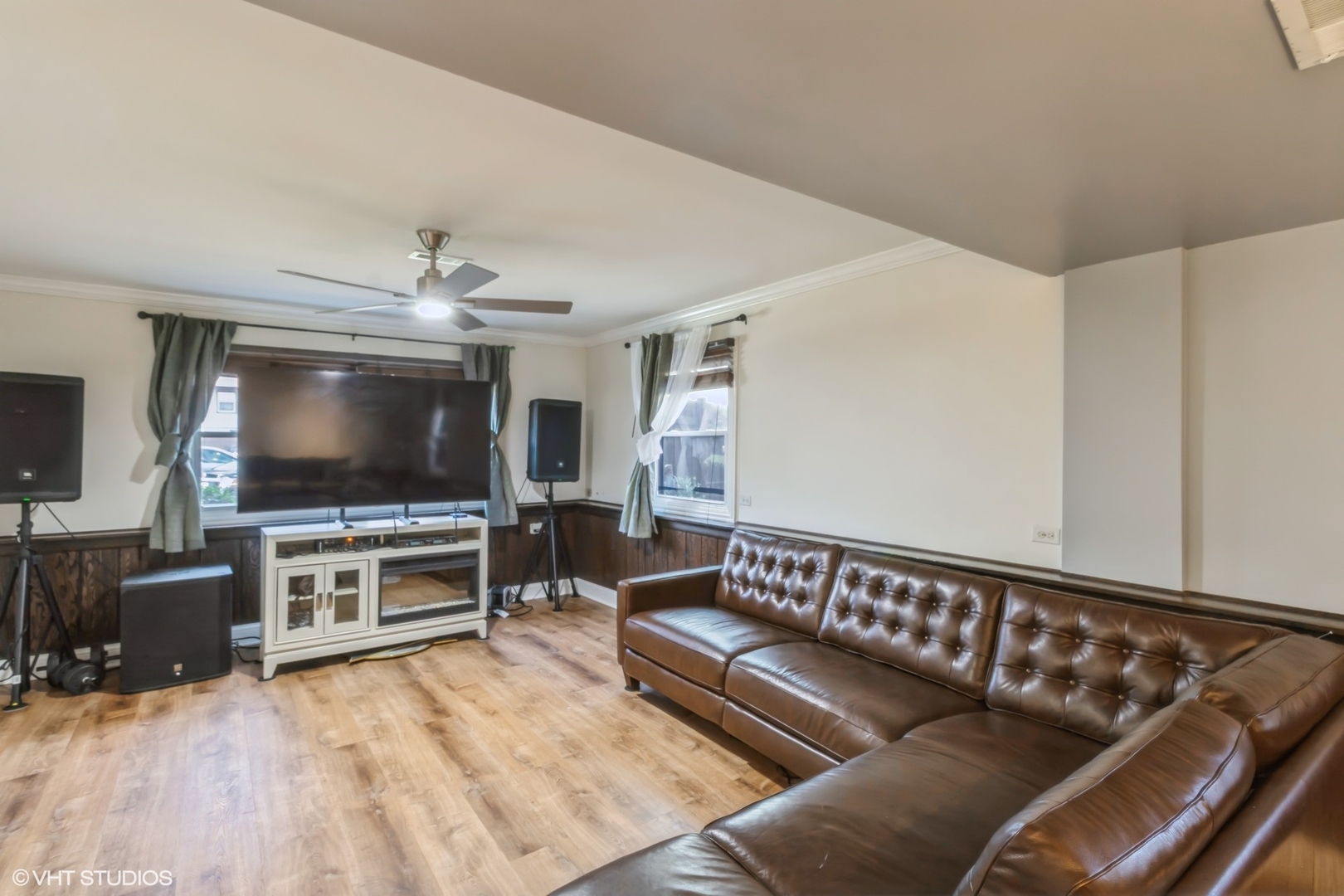 312 Dancing Water Court, Carol Stream, IL 60188