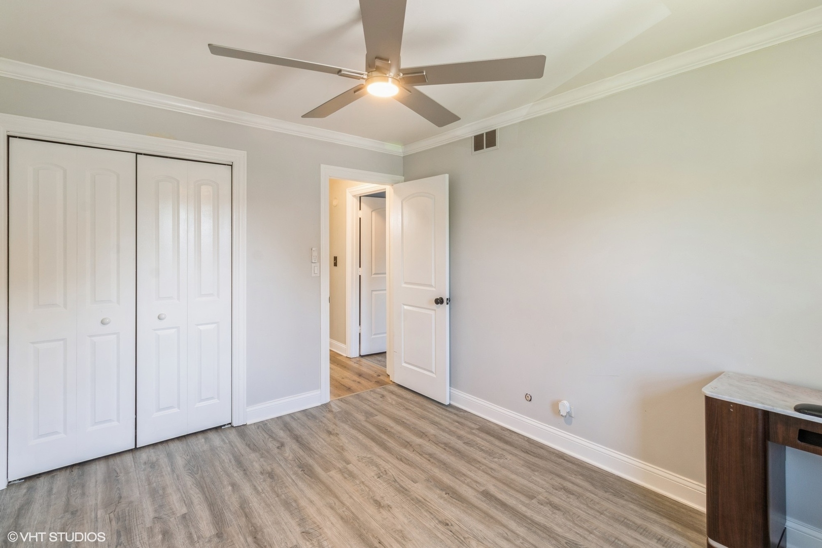 312 Dancing Water Court, Carol Stream, IL 60188