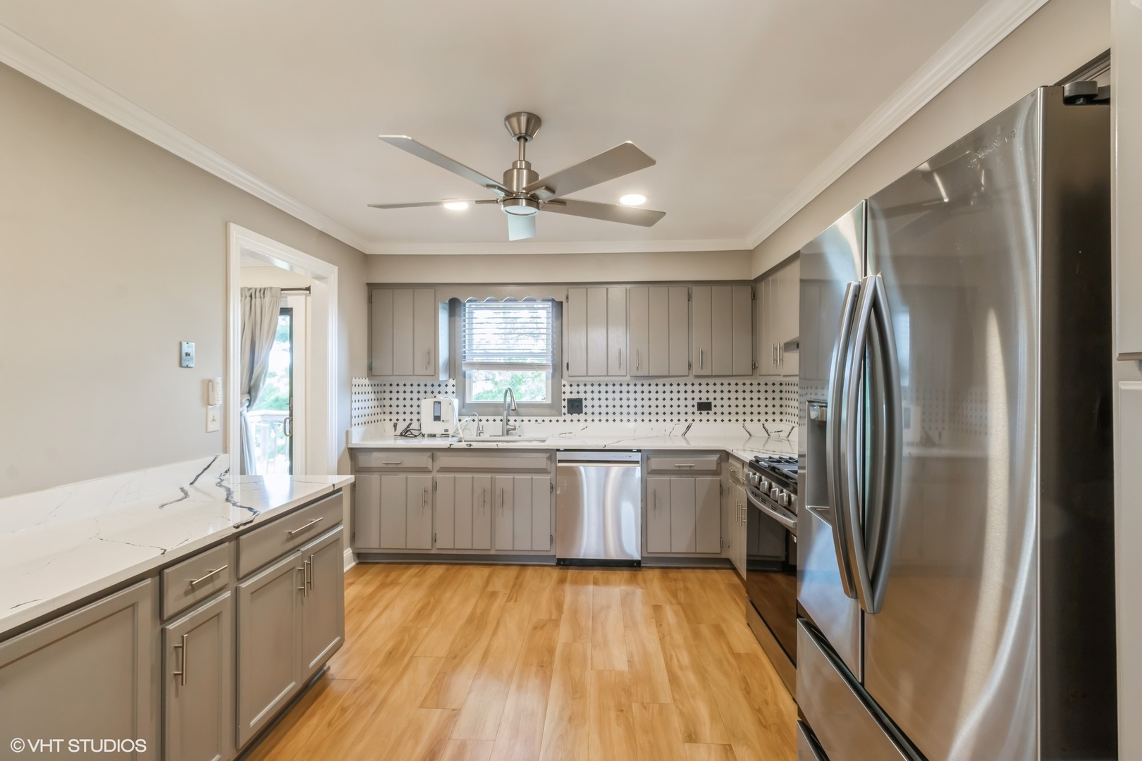 312 Dancing Water Court, Carol Stream, IL 60188