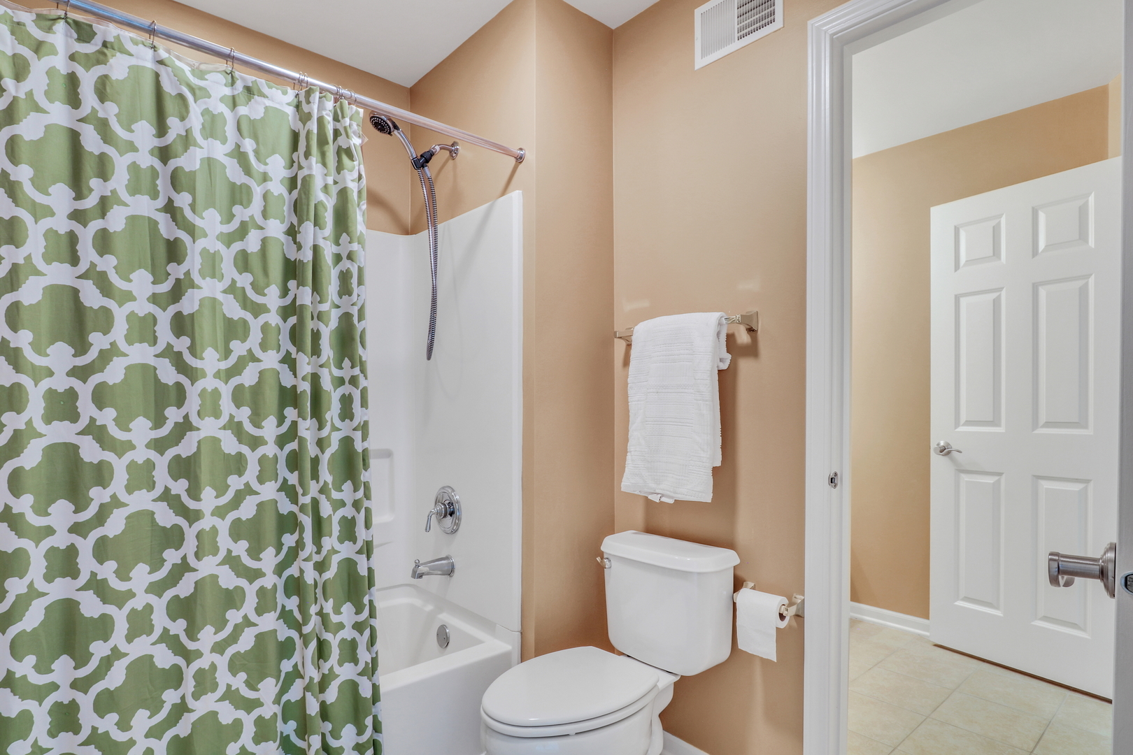 1313 Turnberry Lane, Mundelein, IL 60060