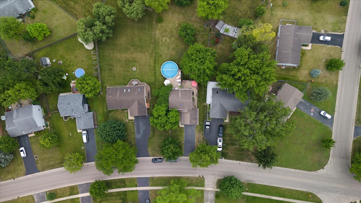 3583 Newport Drive, Island Lake, IL 60042