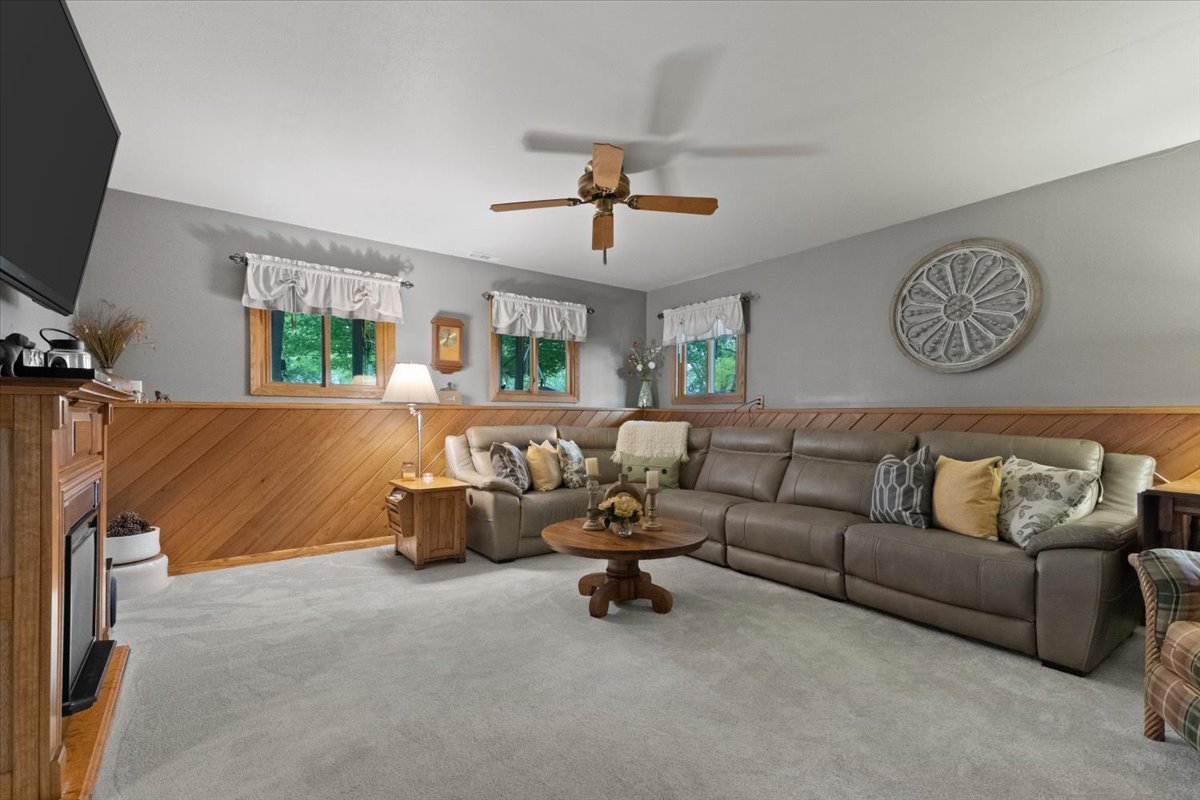3583 Newport Drive, Island Lake, IL 60042