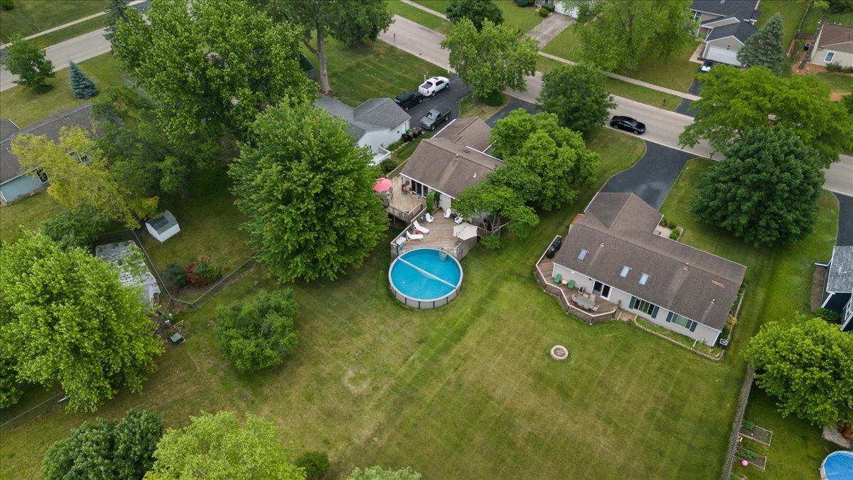3583 Newport Drive, Island Lake, IL 60042