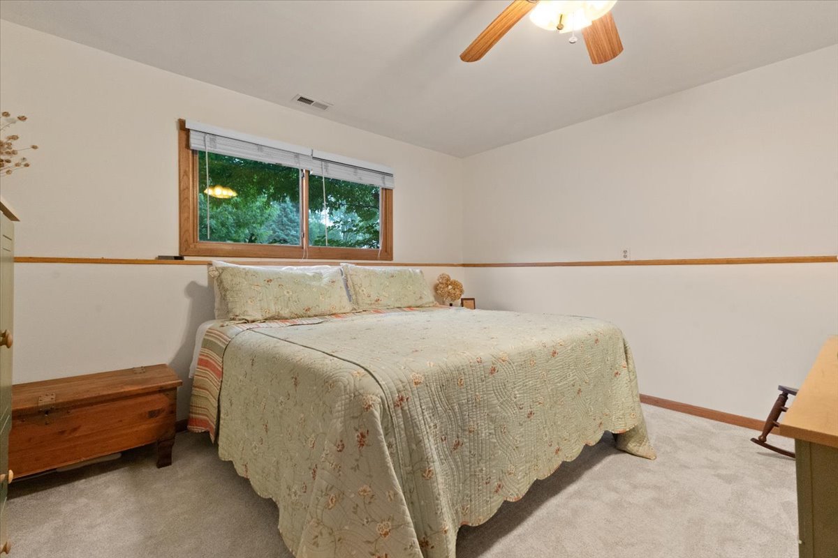 3583 Newport Drive, Island Lake, IL 60042