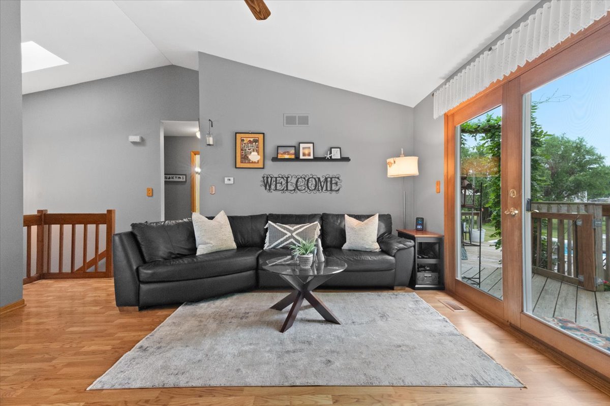 3583 Newport Drive, Island Lake, IL 60042