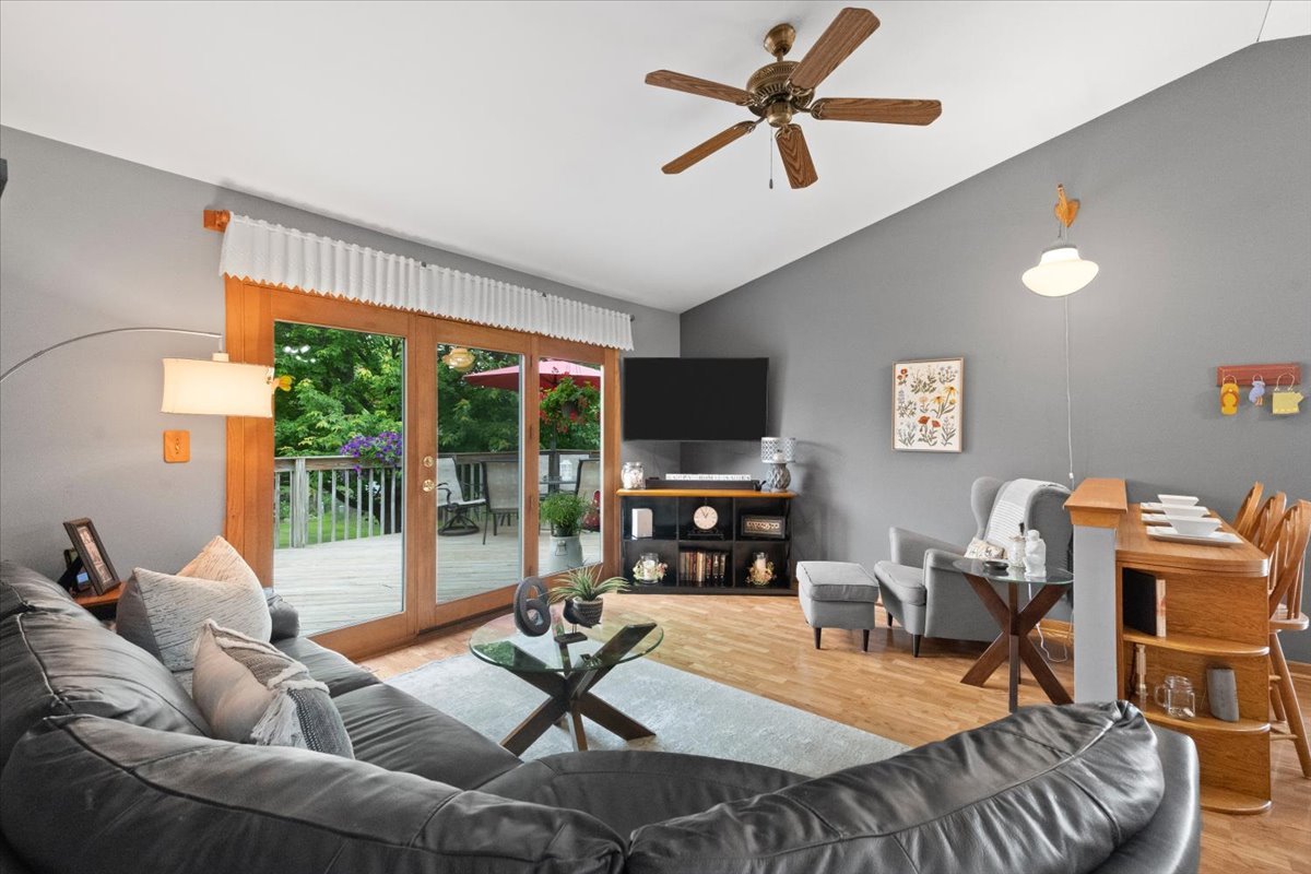 3583 Newport Drive, Island Lake, IL 60042