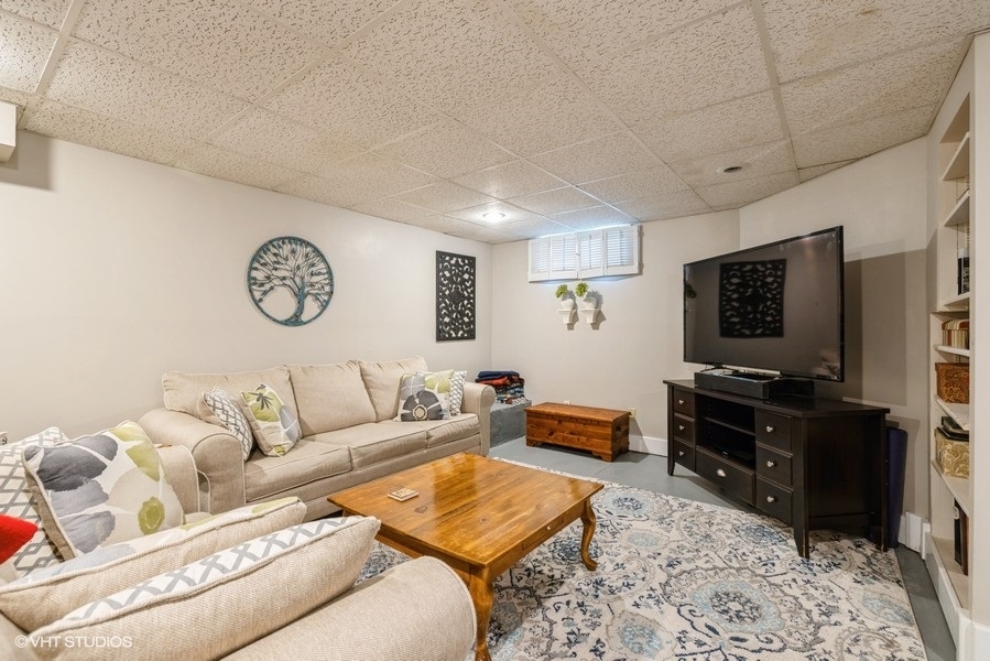 11610 2nd Street, Huntley, IL 60142