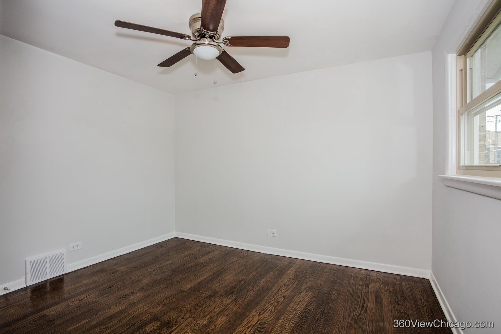 9206 S Yates Boulevard, Chicago, IL 60617