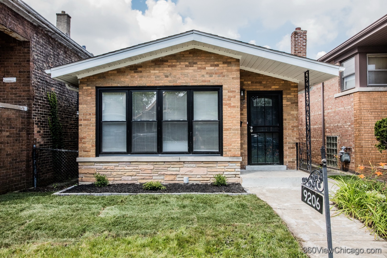 9206 S Yates Boulevard, Chicago, IL 60617