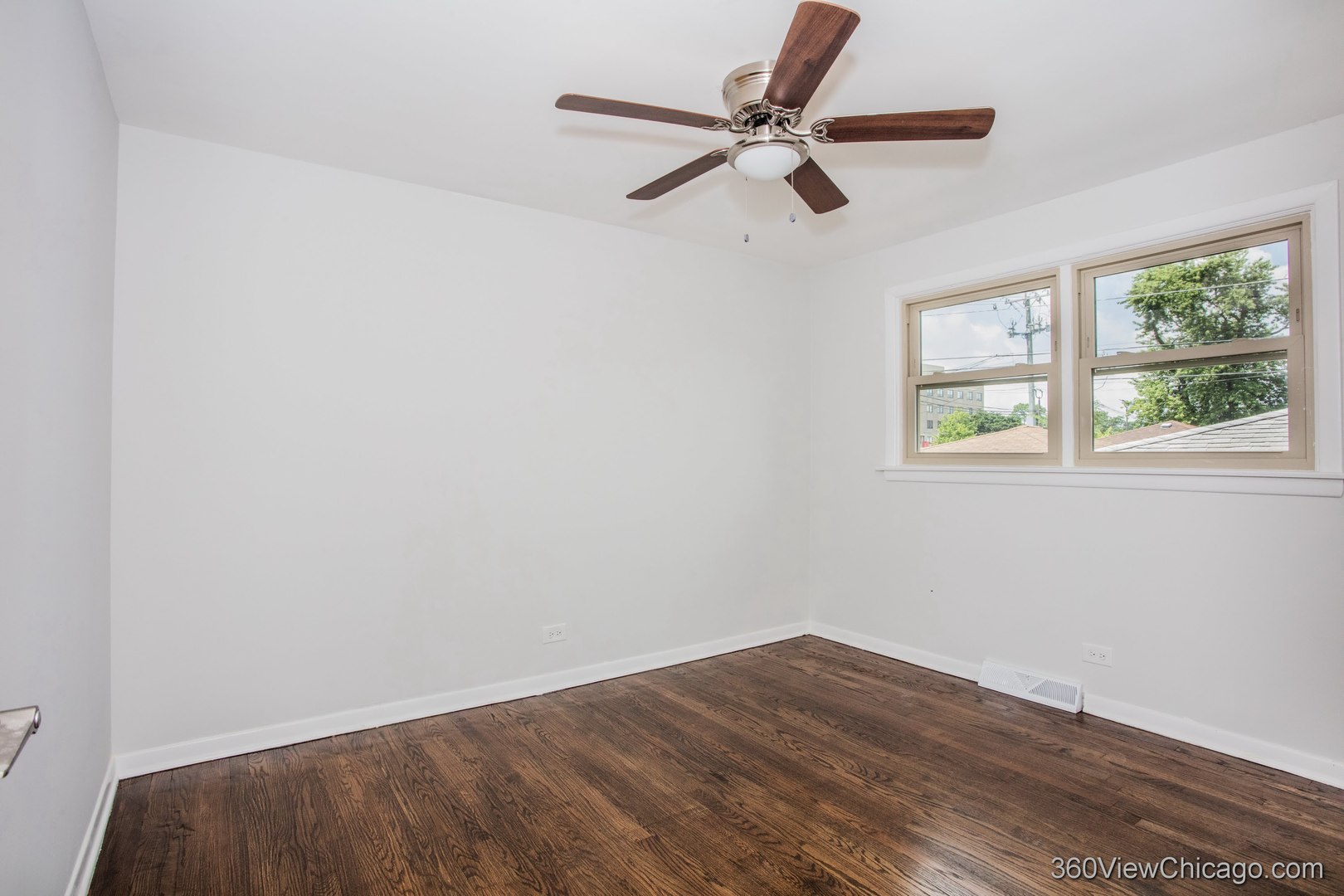 9206 S Yates Boulevard, Chicago, IL 60617