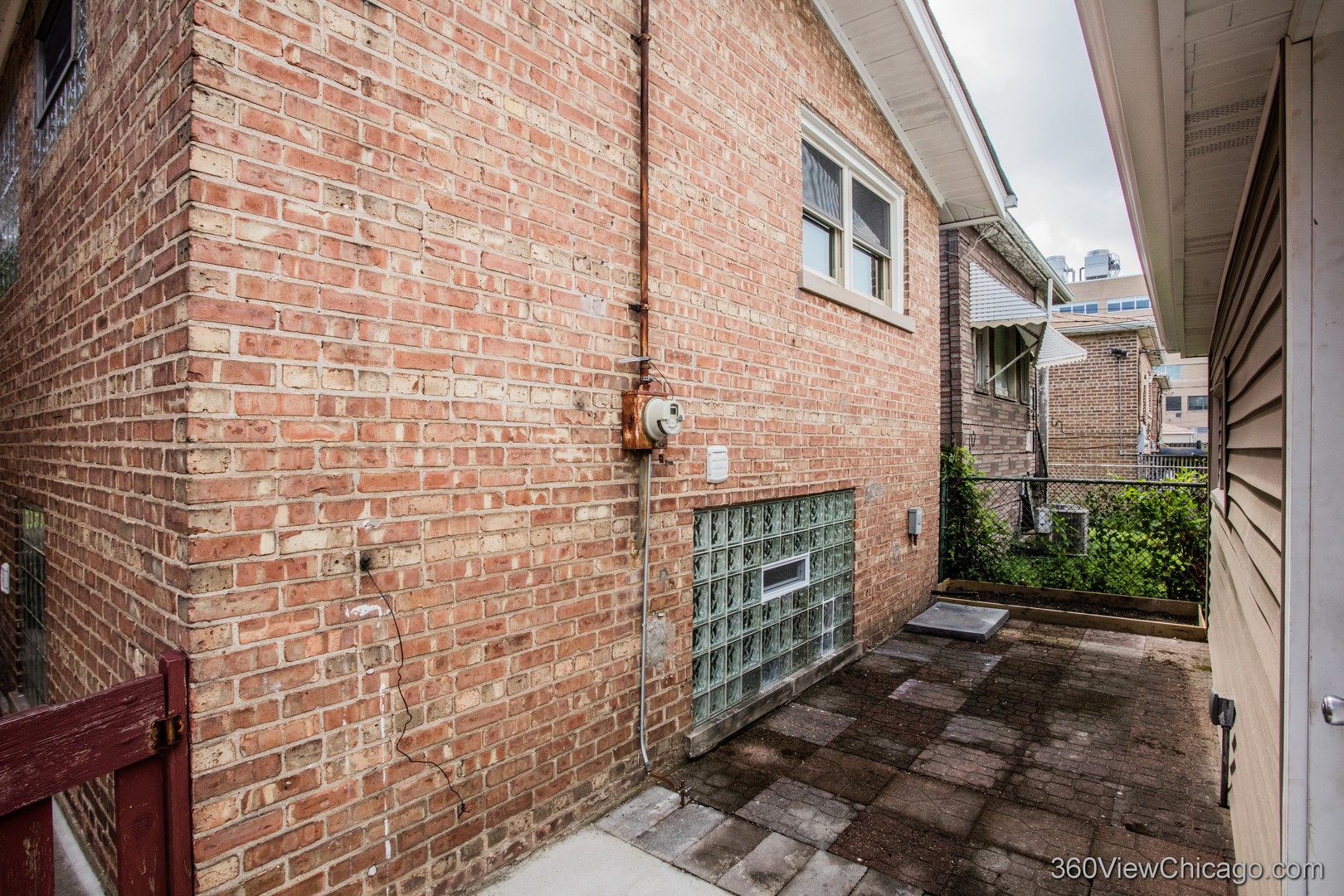 9206 S Yates Boulevard, Chicago, IL 60617