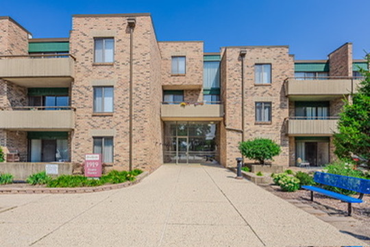 1919 Prairie Square #12, Schaumburg, IL 60173