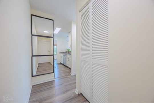 1919 Prairie Square #12, Schaumburg, IL 60173