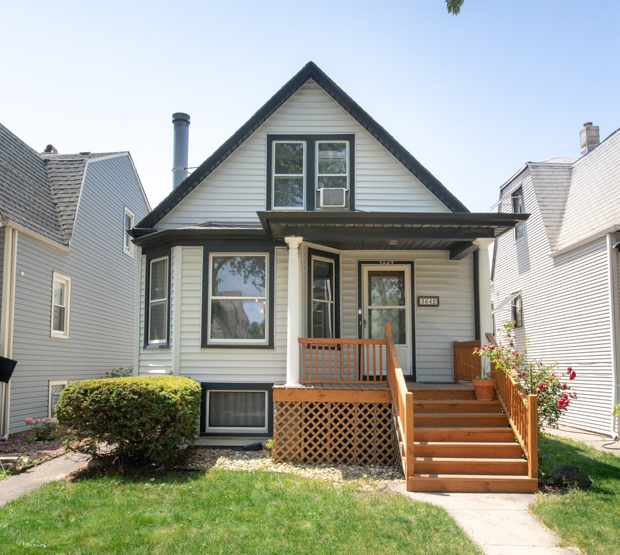 3642 N Sawyer Avenue, Chicago, IL 60618