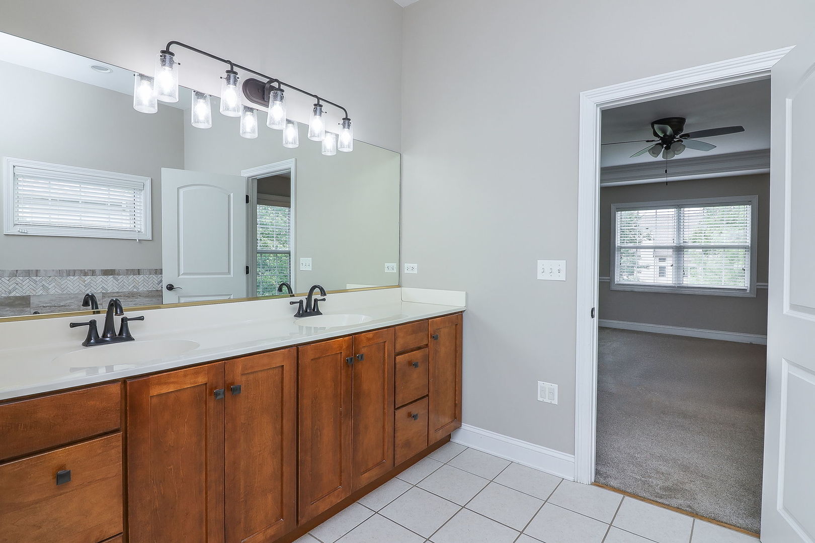 1142 Grace Drive, Yorkville, IL 60560