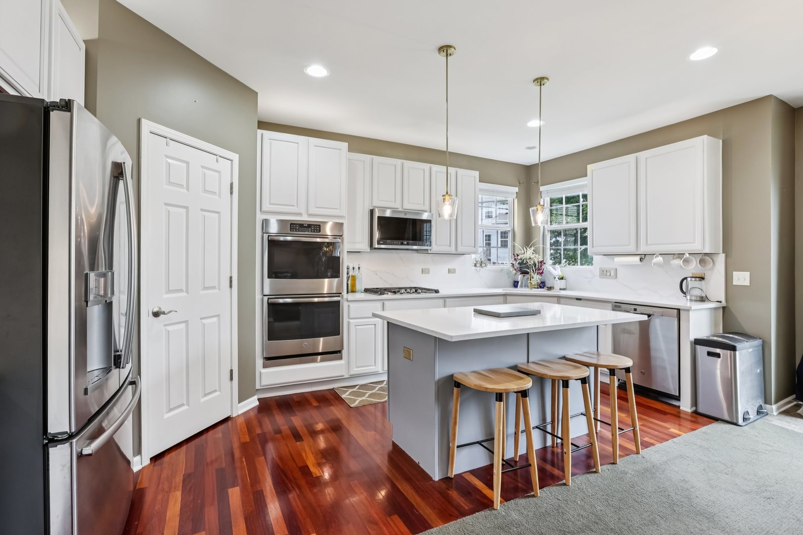 5046 Nelson Court, Wadsworth, IL 60083