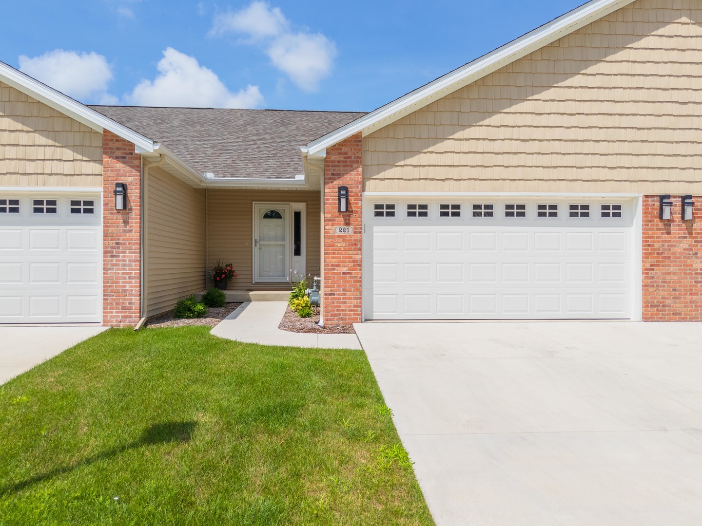 221 Cassidy Road, Normal, IL 61761