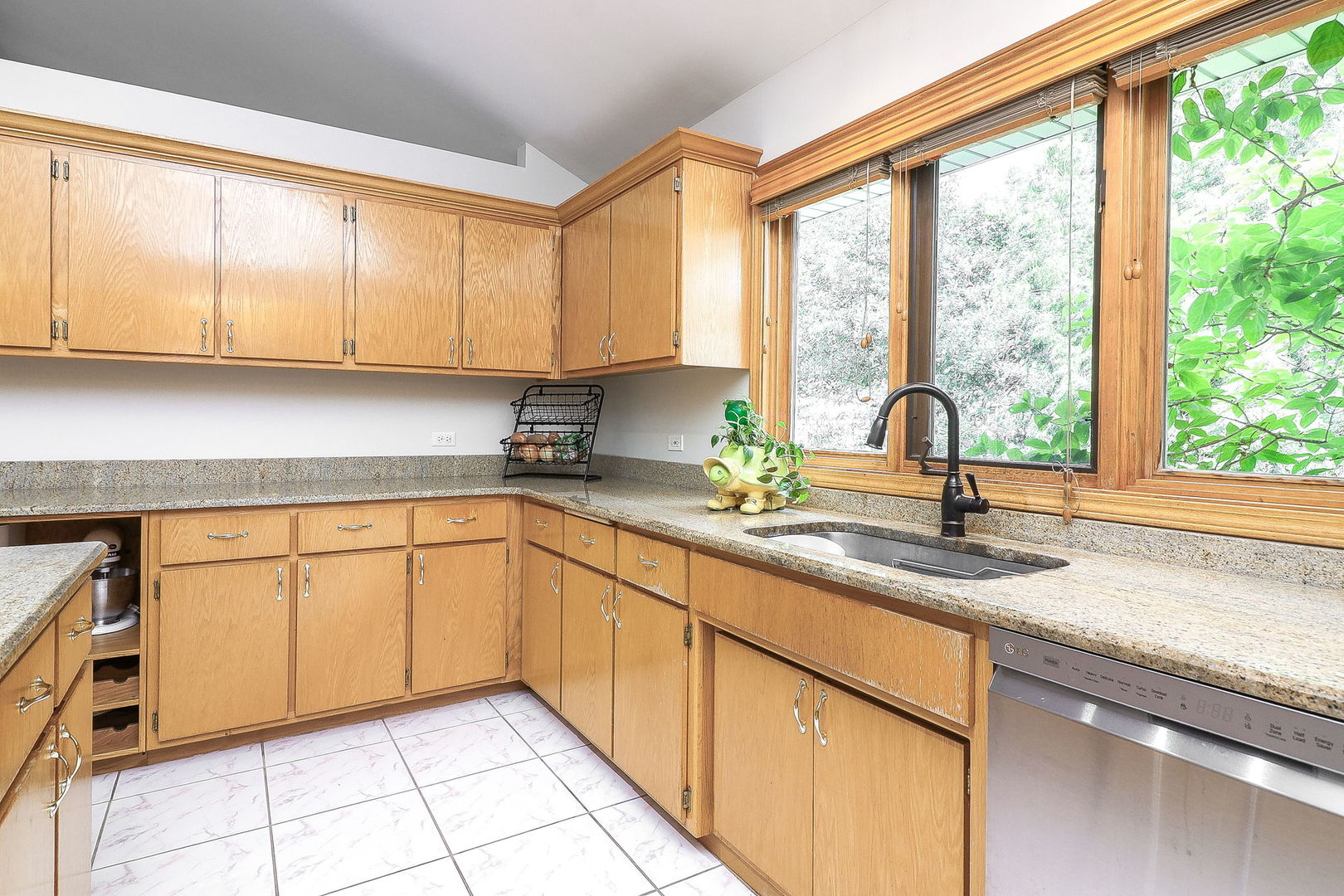 8124 Glenbrook Place, Tinley Park, IL 60487