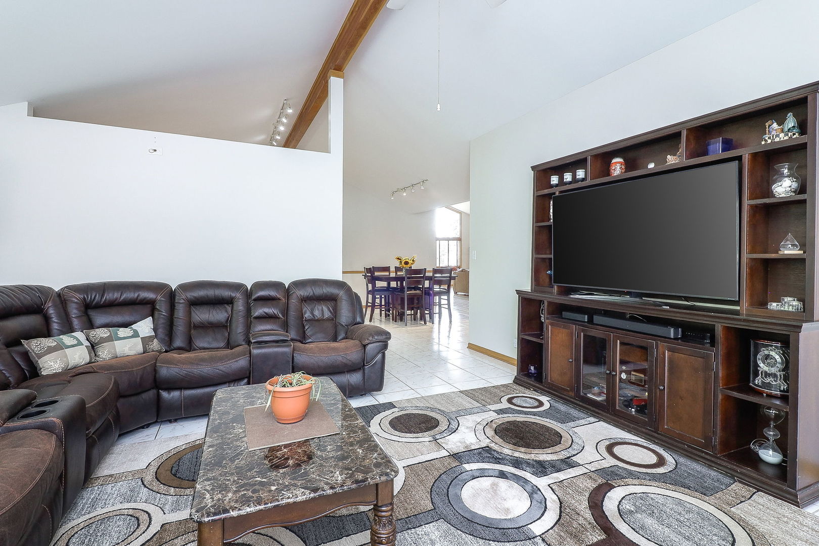 8124 Glenbrook Place, Tinley Park, IL 60487